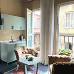 Authentic Flat Close To Istiklal Avenue