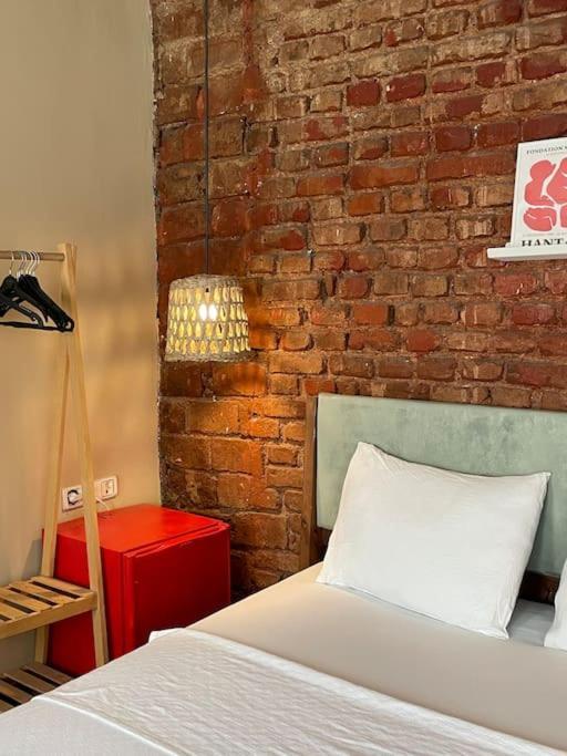 Daire Authentic Flat Close To Istiklal Avenue *